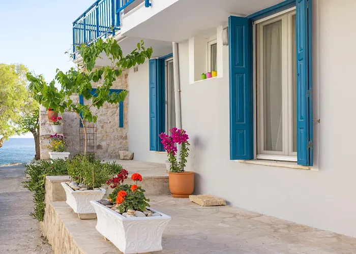 Pythagoreio Blue Street Apartment With Terrace